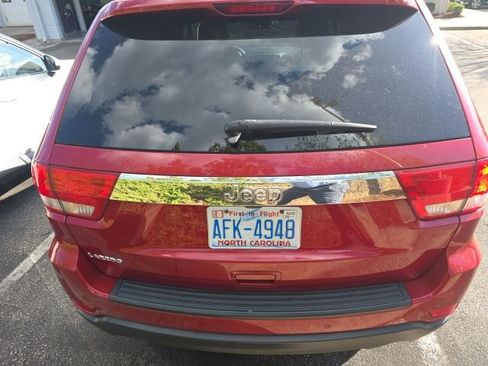 Used 2011 Jeep Grand Cherokee Laredo image 9