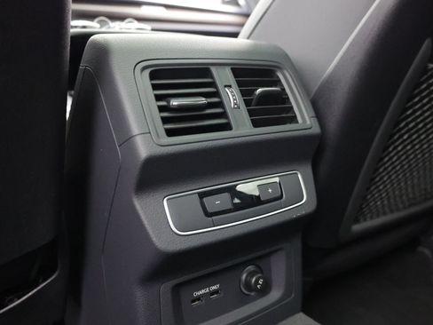 Used 2023 Audi Q5 2.0T Premium Plus w/ Premium Plus Package AWD/4WD image 37