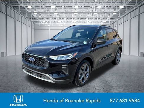 Used 2025 Ford Escape ST-Line FWD image 3