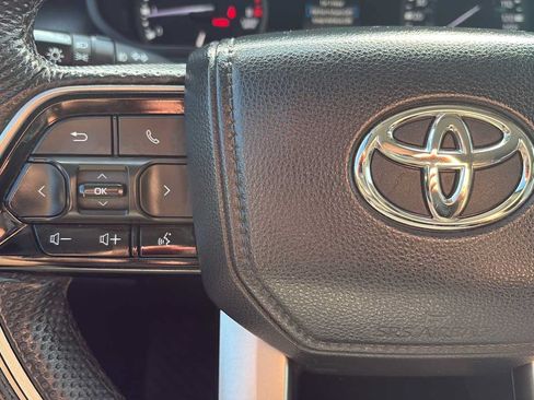 Used 2023 Toyota Tundra Limited w/ Power Package AWD/4WD image 9