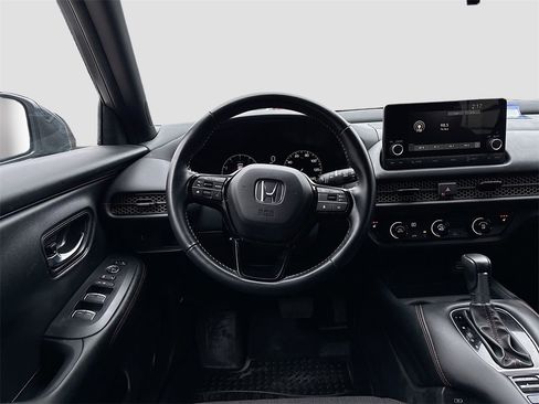 Used 2025 Honda HR-V Sport image 21