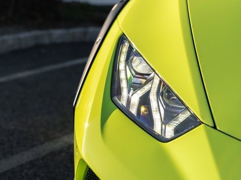 Used 2024 Lamborghini Huracan Sterrato image 9