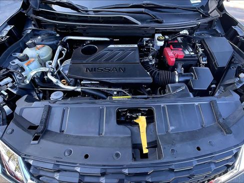 Used 2023 Nissan Rogue S image 12