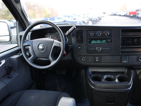 Used 2024 Chevrolet Express 2500 w/ Driver Convenience Package image 15