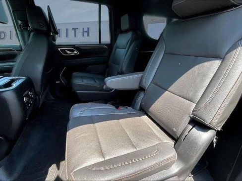 Used 2023 Chevrolet Suburban High Country RWD image 34