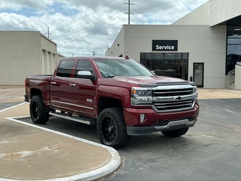 Used 2017 Chevrolet Silverado 1500 High Country AWD/4WD image 7