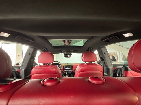 Used 2021 Maserati Levante GranSport image 15