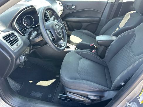 Used 2018 Jeep Compass Sport FWD image 9