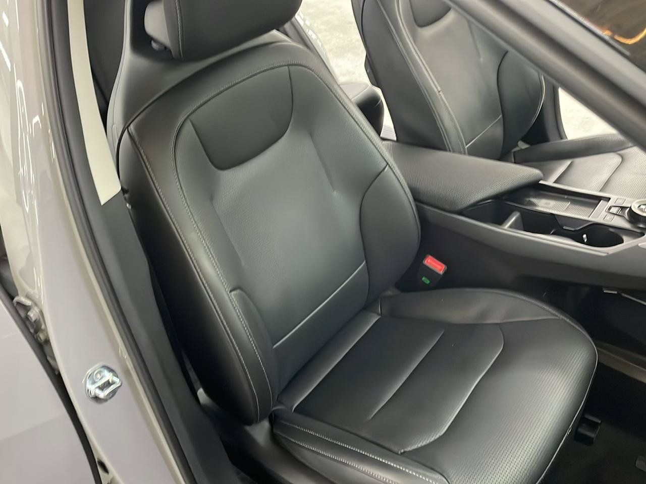Used 2025 Kia EV6 Wind RWD image 14