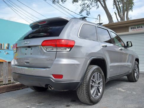 Used 2018 Jeep Grand Cherokee Limited image 35