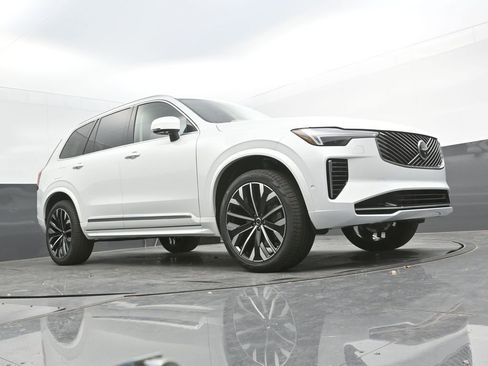 New 2026 Volvo XC90 B6 Ultra w/ Protection Package AWD/4WD image 37