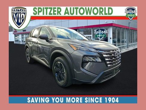 Used 2024 Nissan Rogue SV image 1