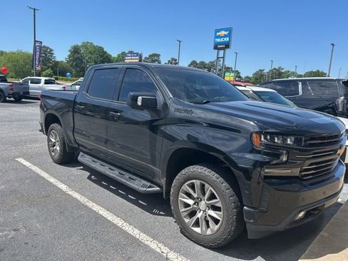 Used 2019 Chevrolet Silverado 1500 High Country w/ Z71 Off-Road Package image 4