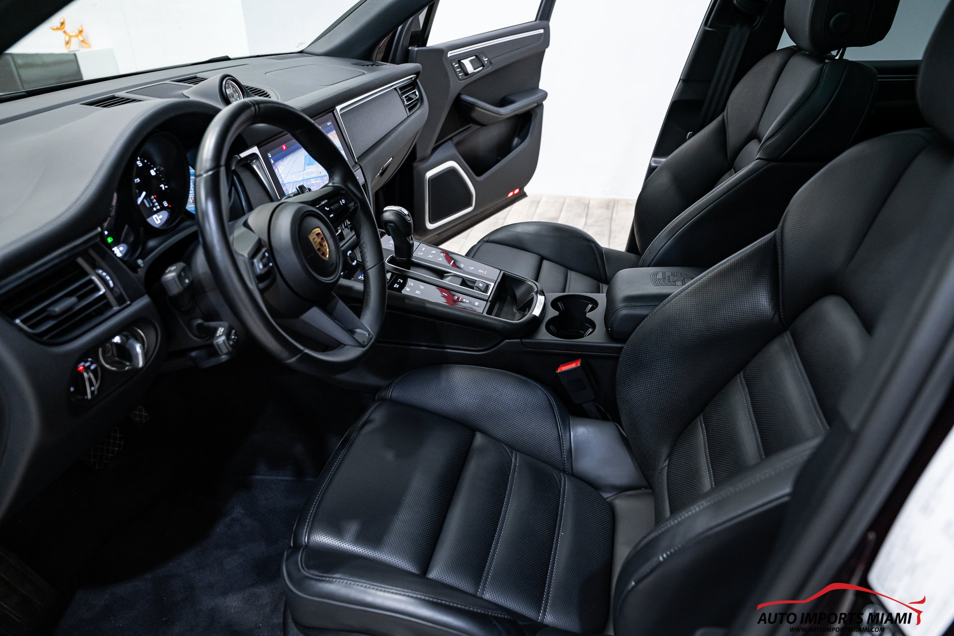 Used 2023 Porsche Macan GTS w/ Sport Chrono Package AWD/4WD image 36
