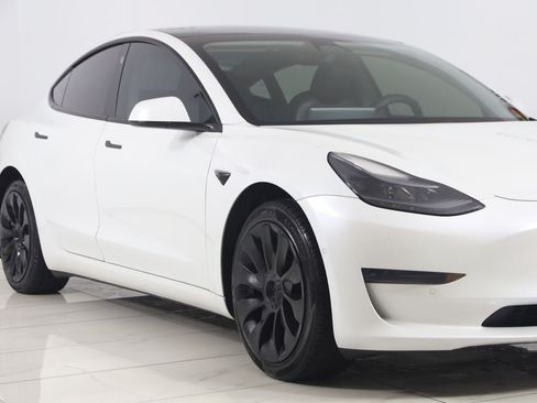 Used 2021 Tesla Model 3 Standard Range Plus RWD image 38