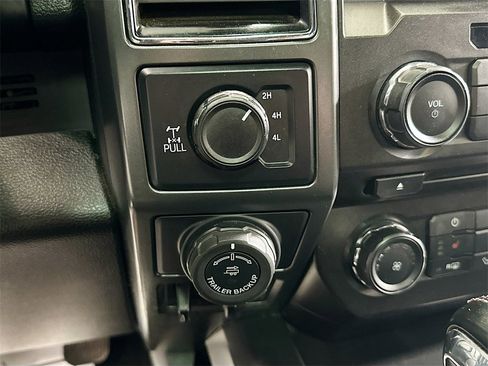 Used 2018 Ford F150 XLT w/ Equipment Group 302A Luxury image 39