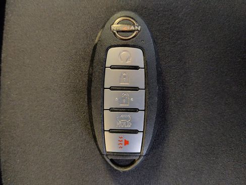Used 2025 Nissan Altima 2.5 SV FWD image 32