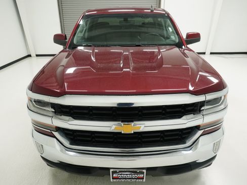 Used 2017 Chevrolet Silverado 1500 LT w/ Texas Edition RWD image 2