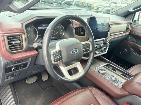 Used 2024 Ford Expedition Max Limited image 9