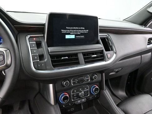 Used 2023 Chevrolet Tahoe Z71 w/ Z71 Off-Road Package AWD/4WD image 18