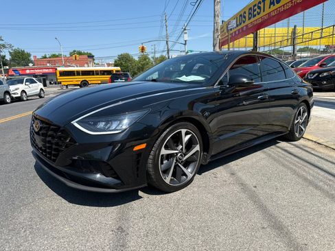 Used 2021 Hyundai Sonata SEL Plus w/ Tech Package FWD image 3