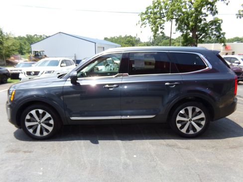 Used 2022 Kia Telluride EX w/ EX Premium Package image 6