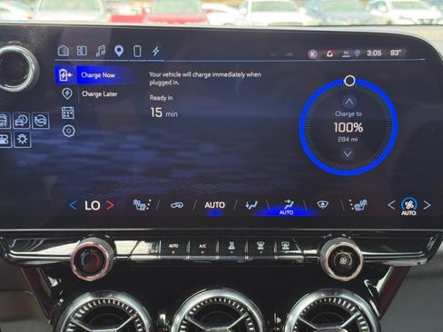 Used 2024 Chevrolet Blazer EV LT AWD/4WD image 16
