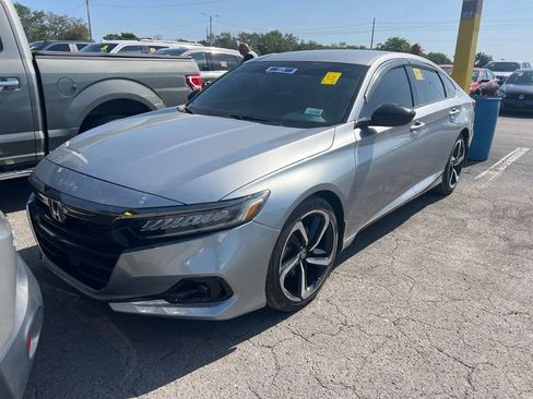 Used 2021 Honda Accord Sport image 2