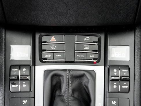 Used 2018 Porsche Macan S image 20