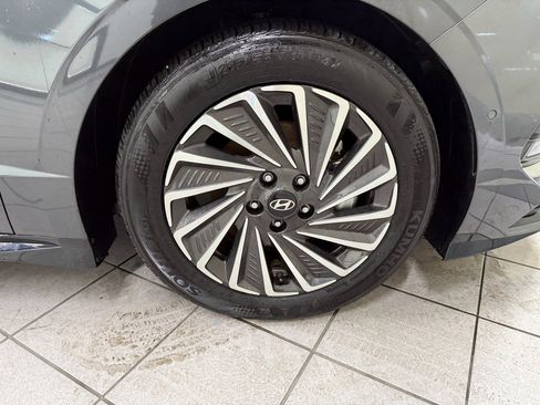 Used 2025 Hyundai Sonata Limited FWD image 16