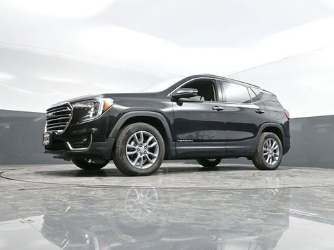 Used 2024 GMC Terrain SLT AWD/4WD image 45