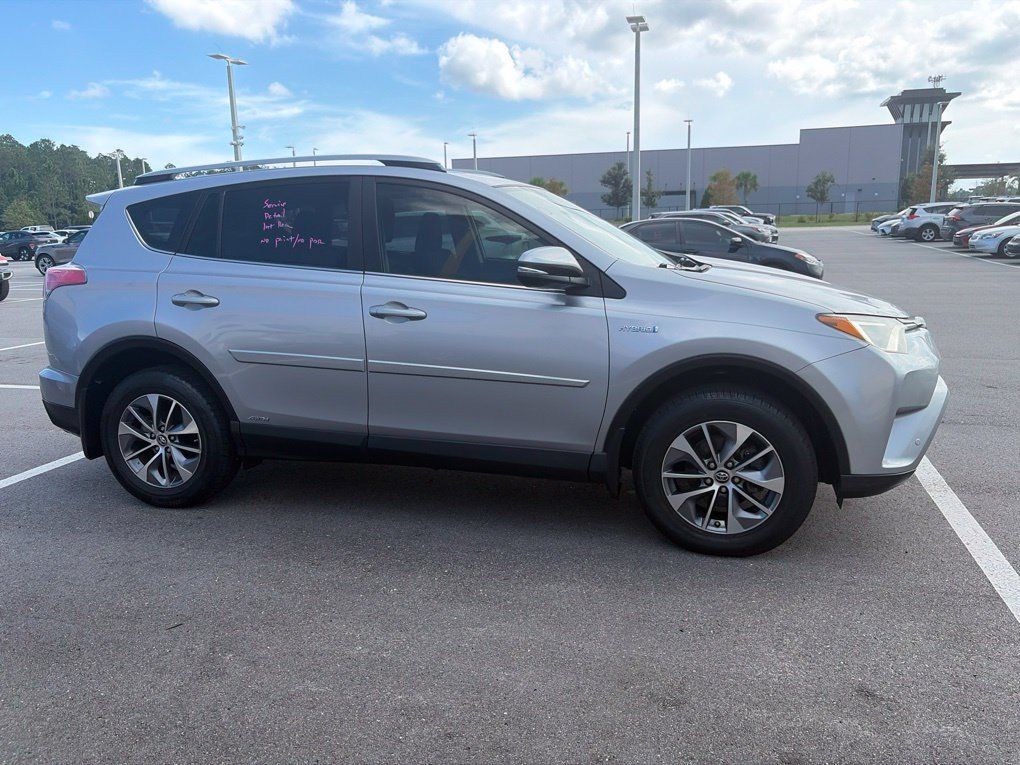 Used 2018 Toyota RAV4 XLE w/ Convenience Package AWD/4WD image 2