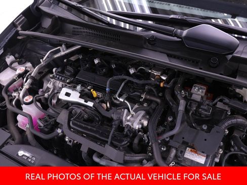 Certified 2025 Toyota Prius LE FWD image 17