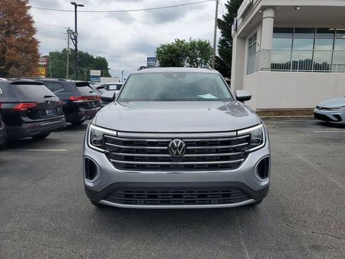 Certified 2024 Volkswagen Atlas SE w/ Panoramic Sunroof Package FWD image 2