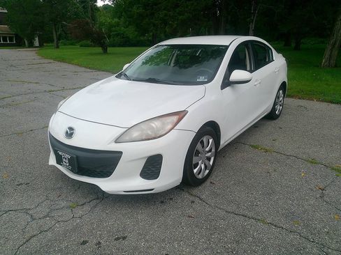 Used 2012 MAZDA MAZDA3 i Sport FWD image 2