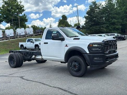 New 2026 RAM 5500 Tradesman AWD/4WD image 2