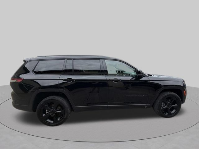 Used 2025 Jeep Grand Cherokee L Limited w/ Black Appearance Package AWD/4WD image 2
