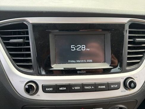 Certified 2022 Hyundai Accent SE image 7