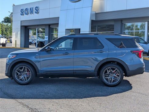 New 2026 Ford Explorer ST-Line w/ ST-Line Street Pack RWD image 14