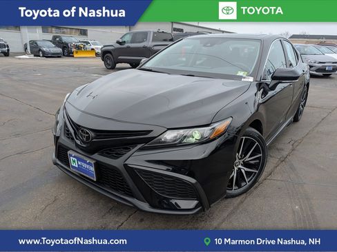 Used 2023 Toyota Camry SE w/ Cold Weather Package image 1
