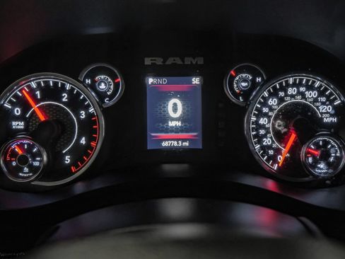 Used 2024 RAM 3500 Big Horn w/ Sport Appearance Package AWD/4WD image 19