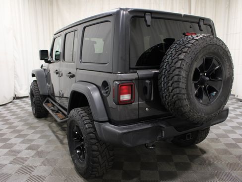 Used 2018 Jeep Wrangler Unlimited Sport S AWD/4WD image 30