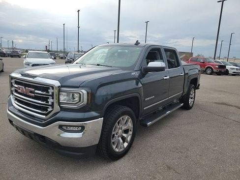 Used 2018 GMC Sierra 1500 SLT w/ SLT Premium Package image 3