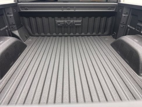 New 2026 GMC Sierra 1500 SLT w/ SLT Premium Plus Package image 6