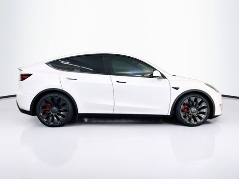 Used 2022 Tesla Model Y Performance AWD/4WD image 10