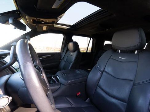 Used 2020 Cadillac Escalade Platinum image 22