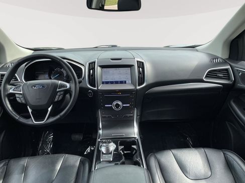 Used 2019 Ford Edge Titanium AWD/4WD image 16