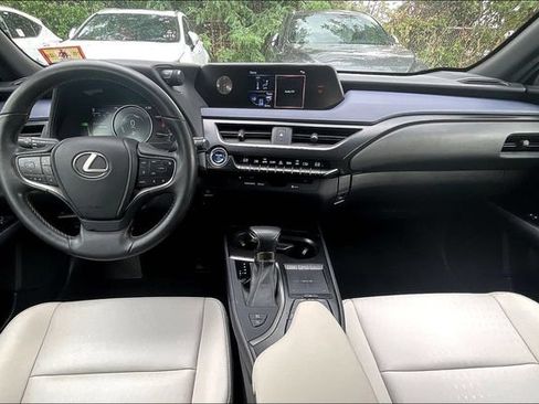 Used 2019 Lexus UX 250h w/ Accessory Package 2 AWD/4WD image 7