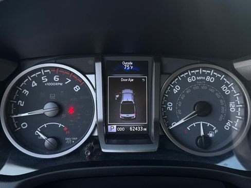 Used 2021 Toyota Tacoma SR5 image 24