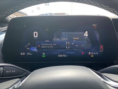 Used 2024 Chevrolet Equinox EV LT image 16